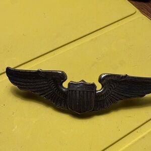 Silver Winged Shield Pilot Badge - Aviation Accessory